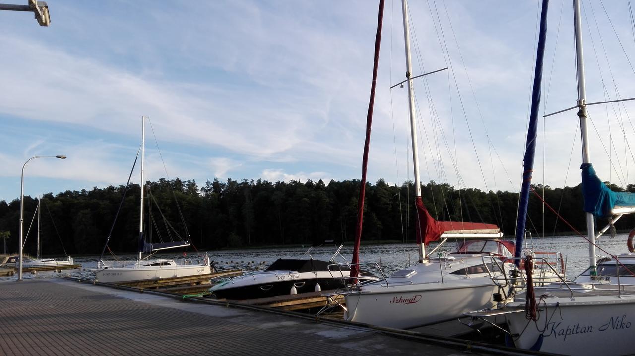 Osrodek Szkoleniowo - Wypoczynkowy Guzianka Hotel Ruciane-Nida Eksteriør billede