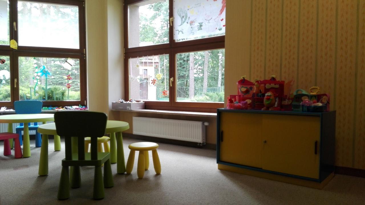 Osrodek Szkoleniowo - Wypoczynkowy Guzianka Hotel Ruciane-Nida Eksteriør billede