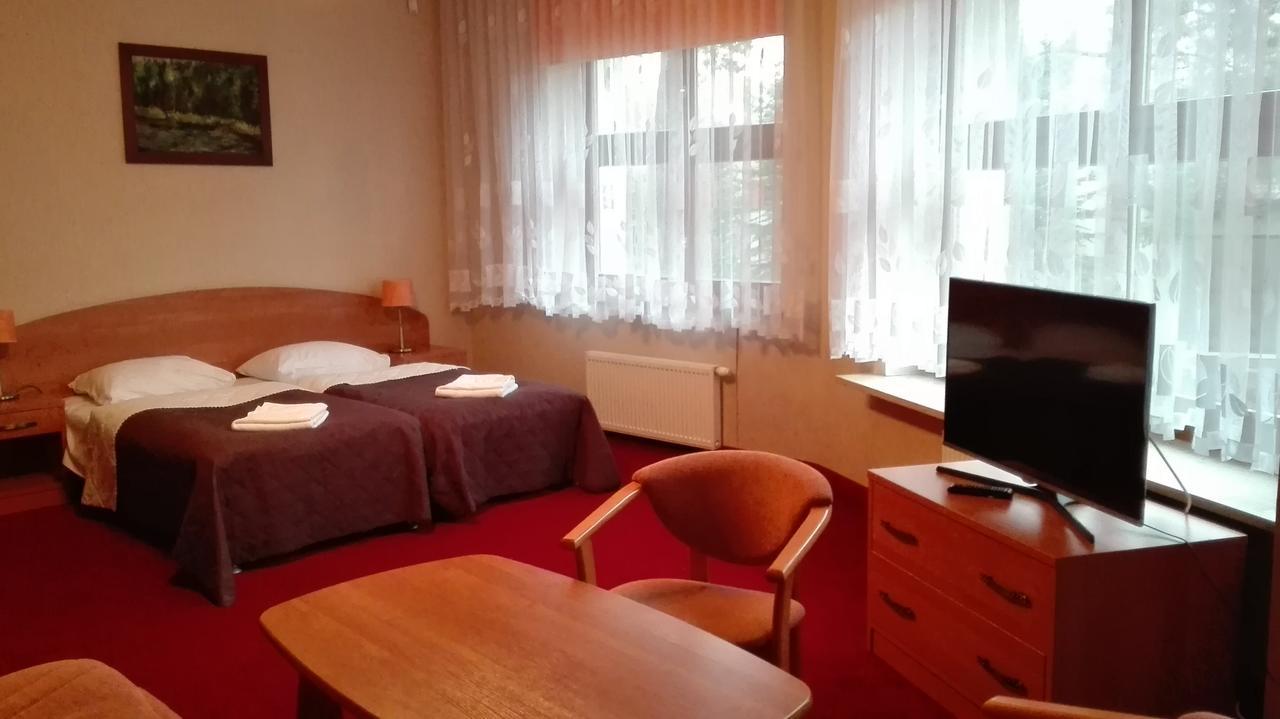 Osrodek Szkoleniowo - Wypoczynkowy Guzianka Hotel Ruciane-Nida Eksteriør billede