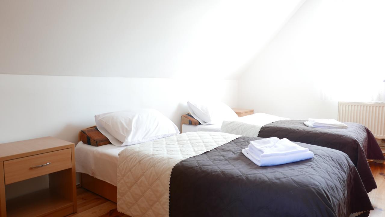 Osrodek Szkoleniowo - Wypoczynkowy Guzianka Hotel Ruciane-Nida Eksteriør billede